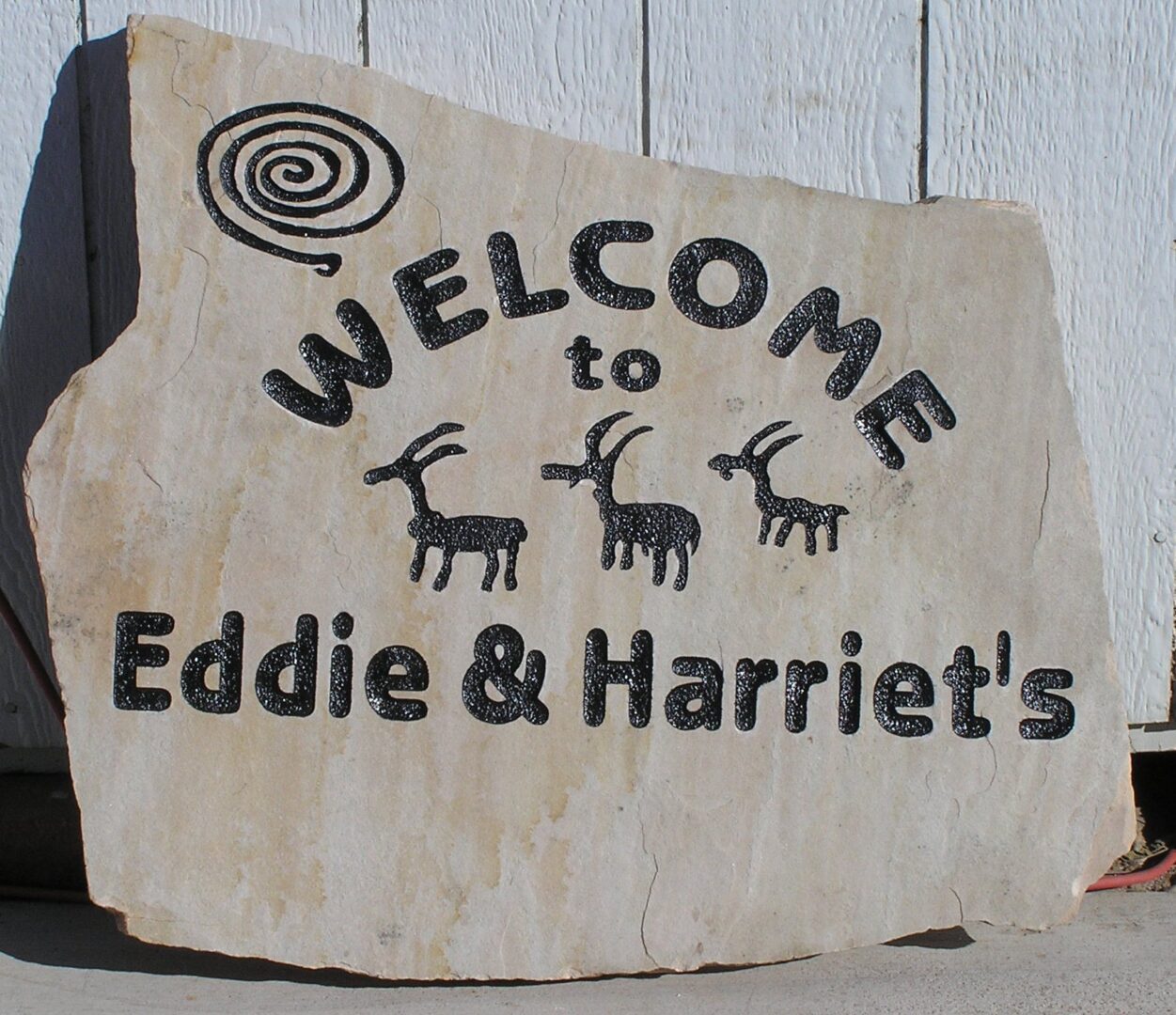 Welcome to Eddie and Harriets Flagston